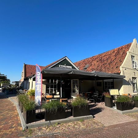 Bij Hen Op Ameland Hotel ฮอลลุม ภายนอก รูปภาพ